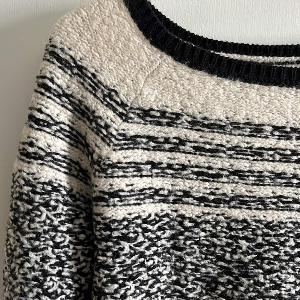 Knit sweater - Picture 2 of 3